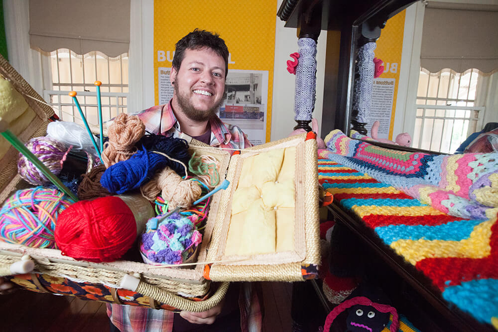 Go bombing with yarn