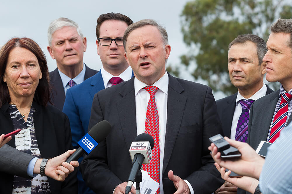Labor pledges $80m for Armadale Rd bridge