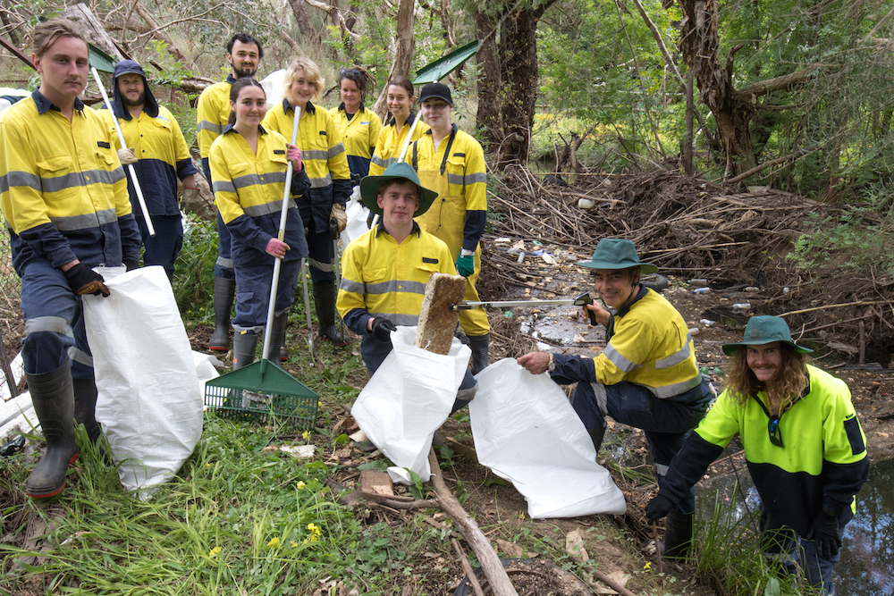 Team cleans up rubbish