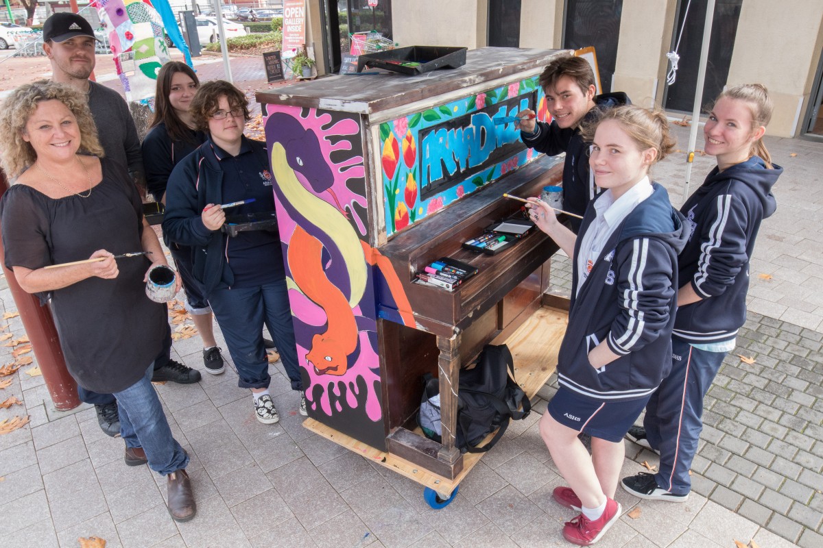 Old piano ready to hit the streets