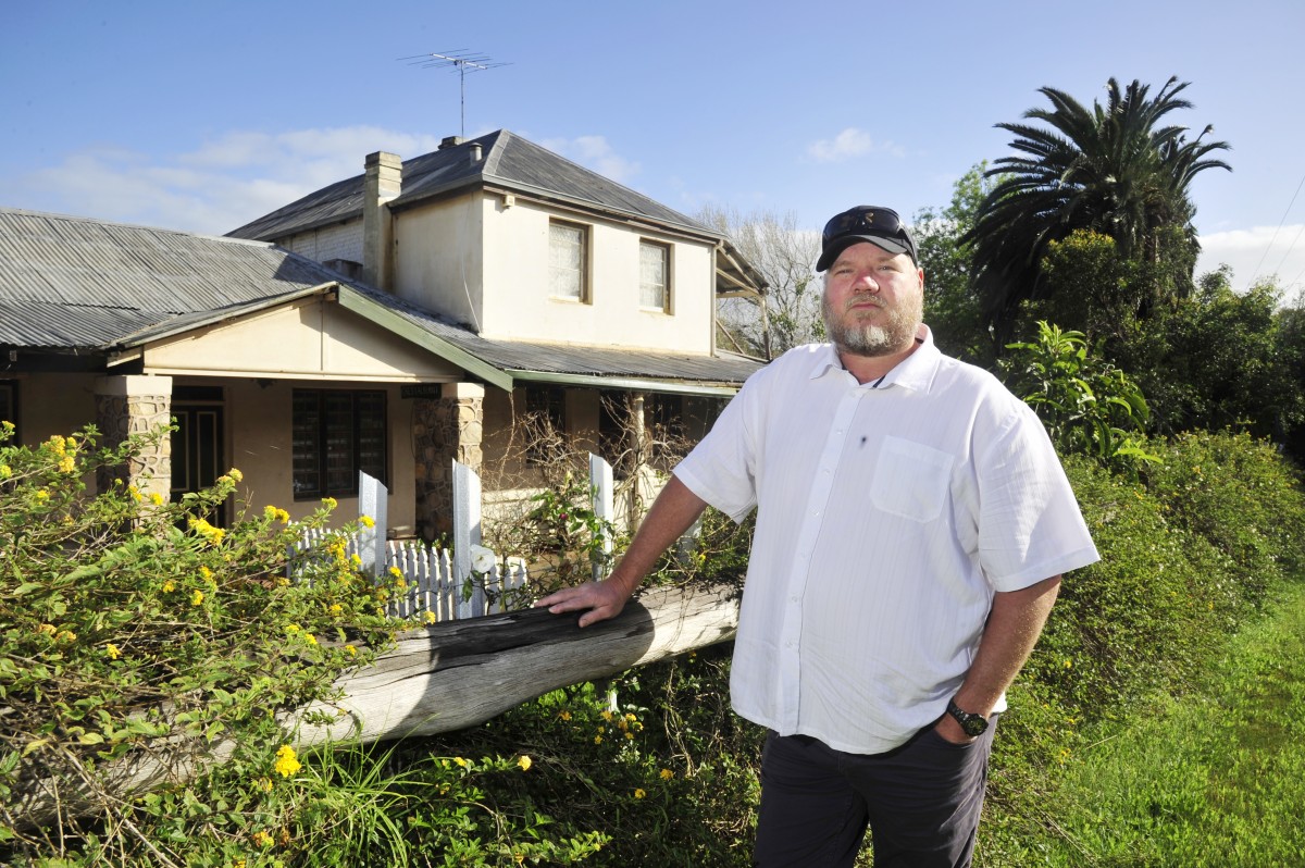 Fight to restore historic building