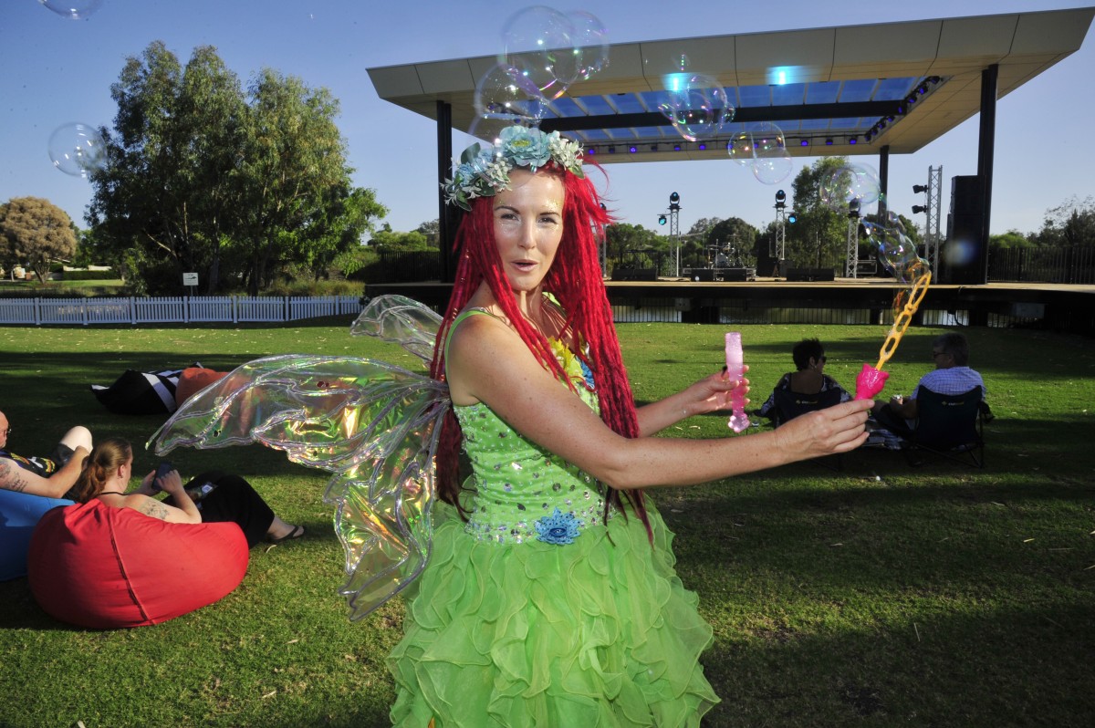 Experience global arts