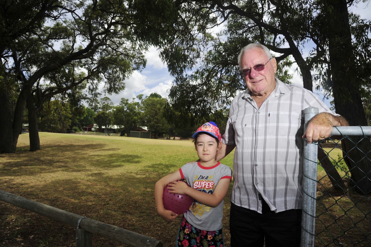 Resident’s concern over “prison-like” fence