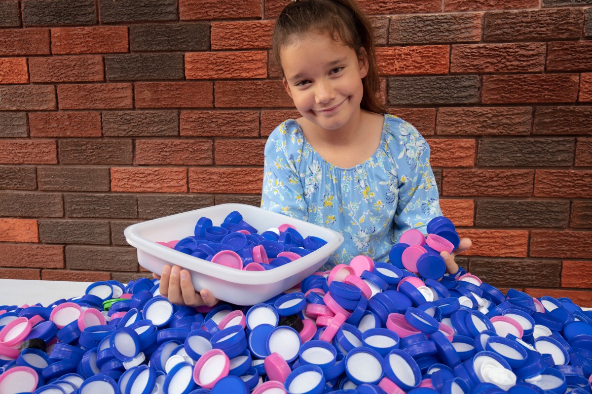 Angelina’s on a giving mission