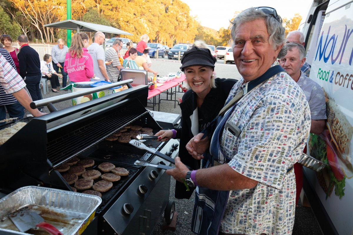 Thousands raised for fire-ravaged holiday hot spot