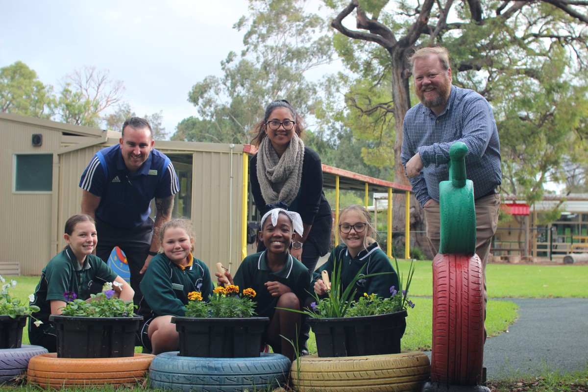 Students go worm crazy