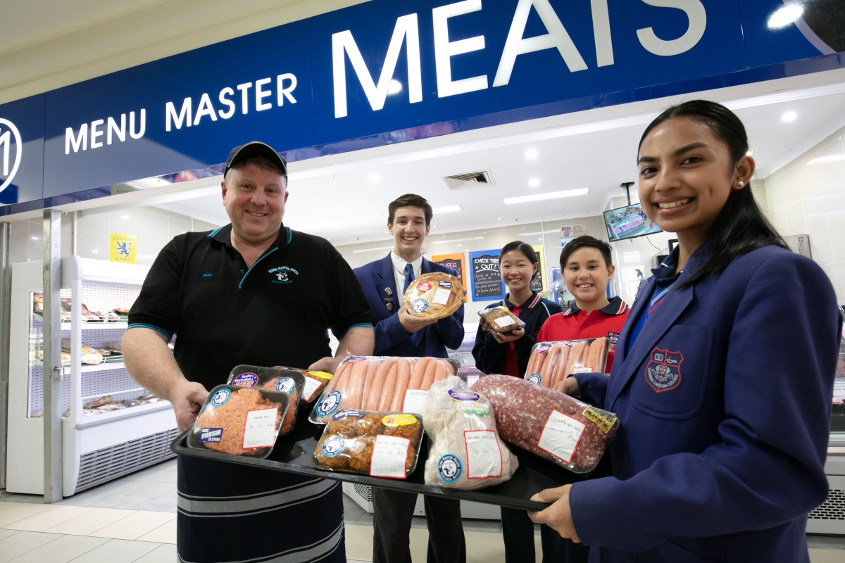 Students spread message of hope with local families