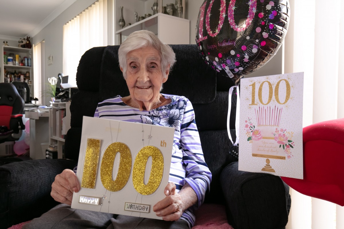 Elvis makes a surprise visit for Ellen’s 100th