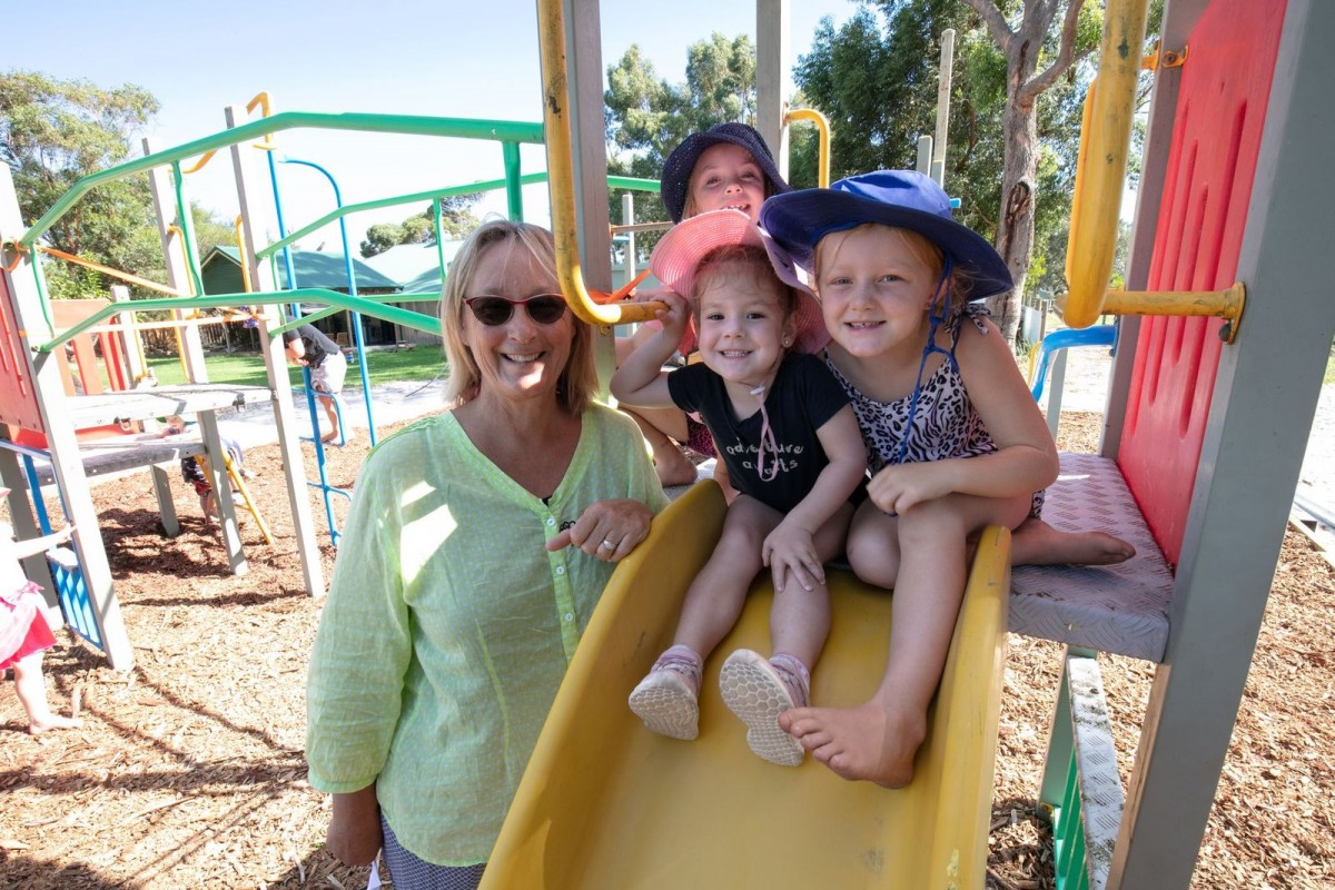 Parents and students roll up their sleeves in joint project