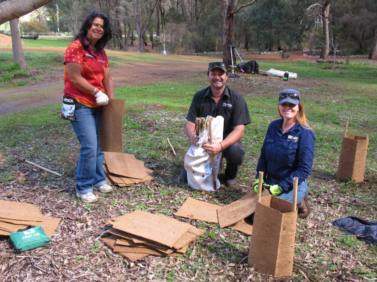 Landcare groups on a weed-destroying mission