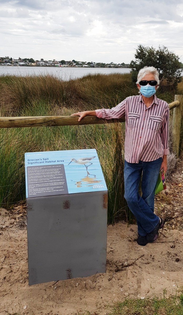 New signs placed along Shelley Foreshore