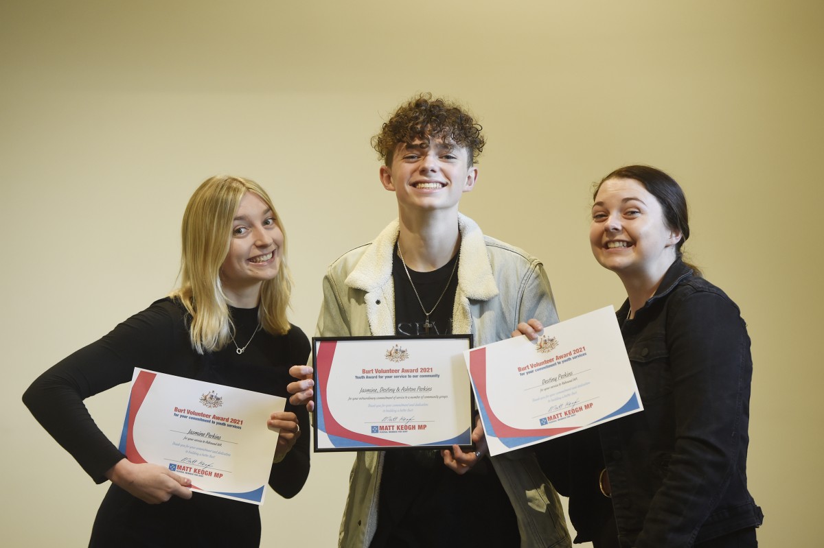 The siblings who give back